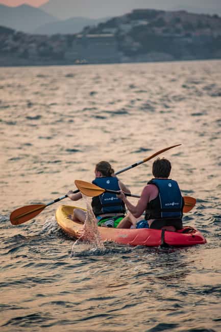 Dubrovnik: Sunset Sea Kayaking Tour - The first paddle, with Dubrovnik behind you