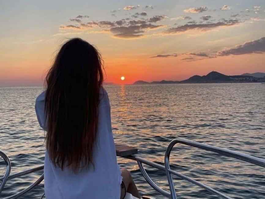 Dubrovnik: Sunset tour - Lokrum Island and the coastal caves
