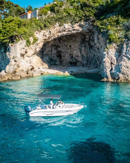 Dubrovnik: Sunset tour - What the skipper adds to the outing