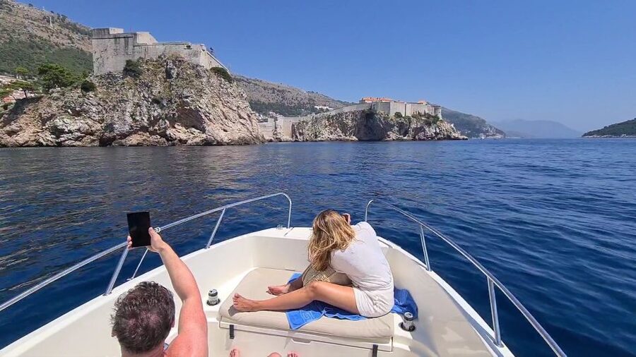 Dubrovnik: Sunset Tour With Panorama Of City Walls - A short stop for photographs and stories