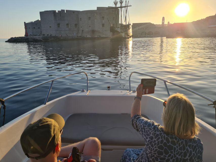 Dubrovnik: Sunset Tour With Panorama Of City Walls - What the private format adds
