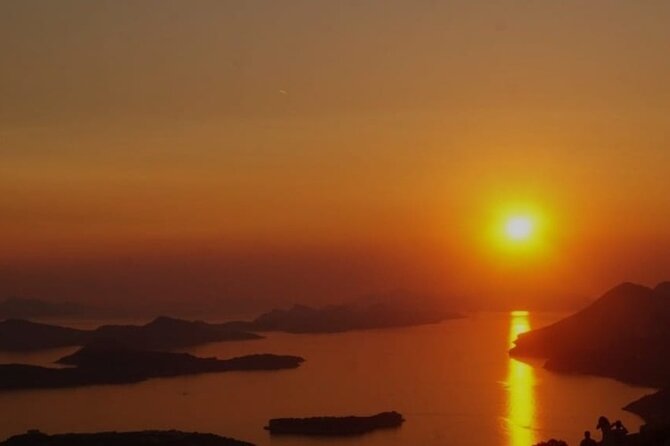 Dubrovnik Sunset Tour with Scenic Views and Local Wine - Why this two-hour tour works well in Dubrovnik