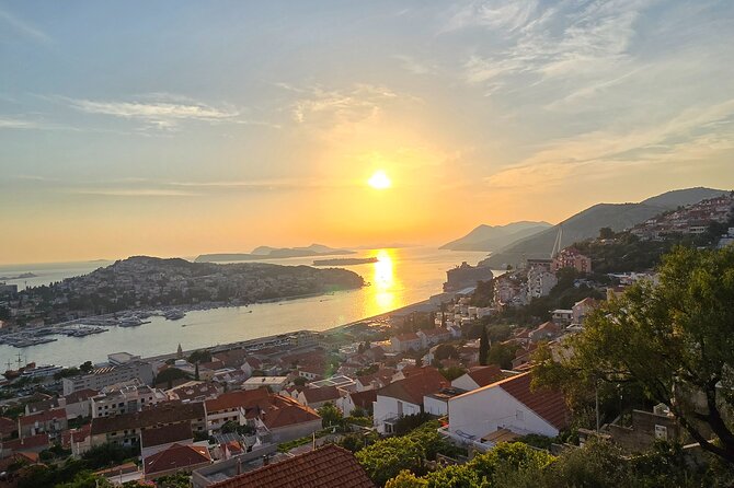 Dubrovnik Sunset Tour with Scenic Views and Local Wine - Pickup, group size and the practical details