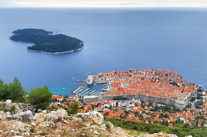 Dubrovnik walking history tour - Sponza Palace and the commercial heart of the city