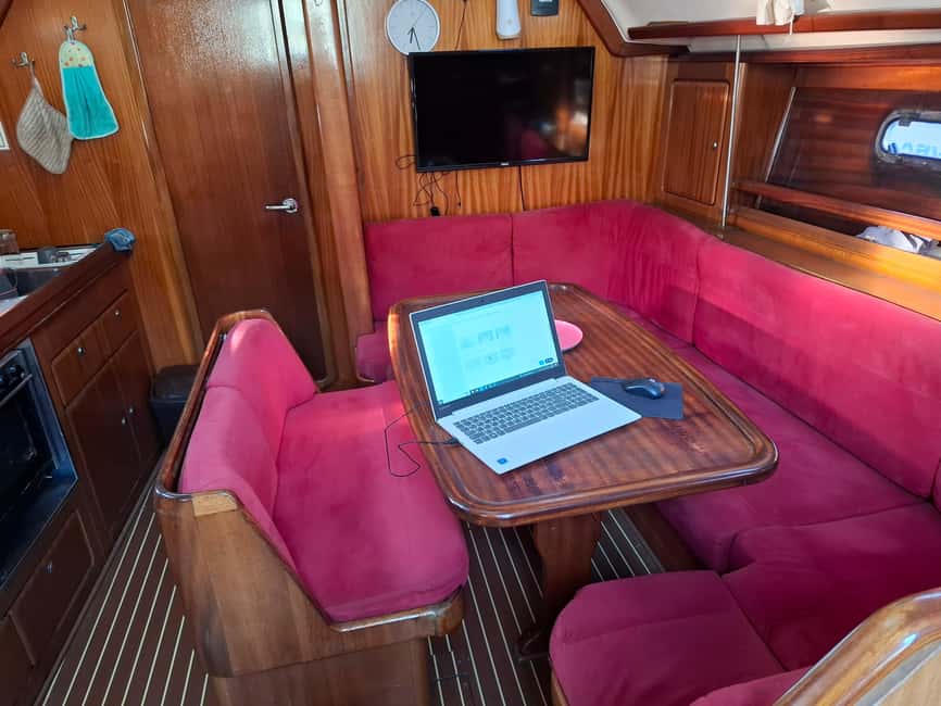 Dubrovnik yacht cruise - Private tour to Elafity & Blue cave - Price, lunch, and the value for seven people
