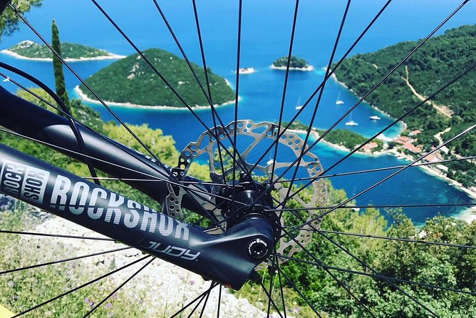 E bike rental National park Mljet - Picking Up the Bike in the National Park