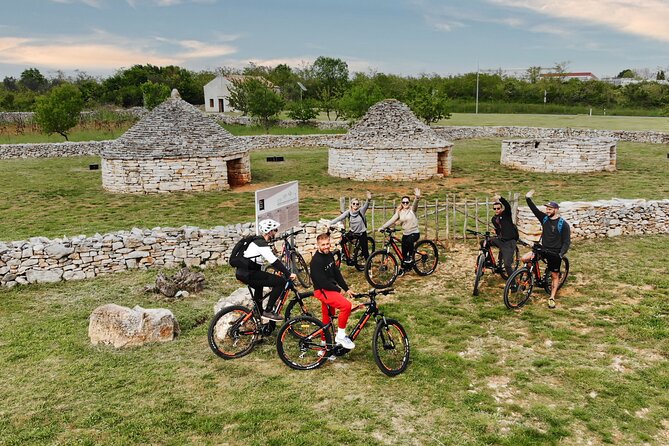 E Bike Tour with wine and olive oil tasting in Vodnjan - Saint FoŔka Church and its old olive trees