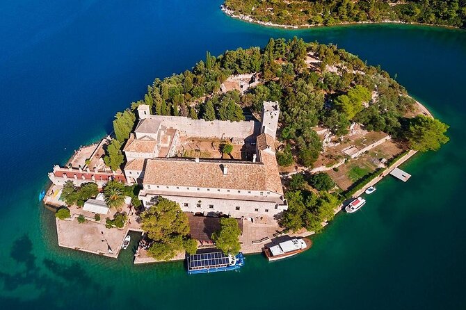 Elaphite Islands Full-Day Kayak and Bike Tour from Dubrovnik - Paddling back to Lopud