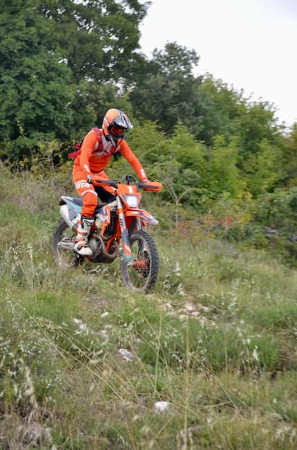 Enduro Motorsport Rovinj - Starting near the church in Rovinjsko Selo