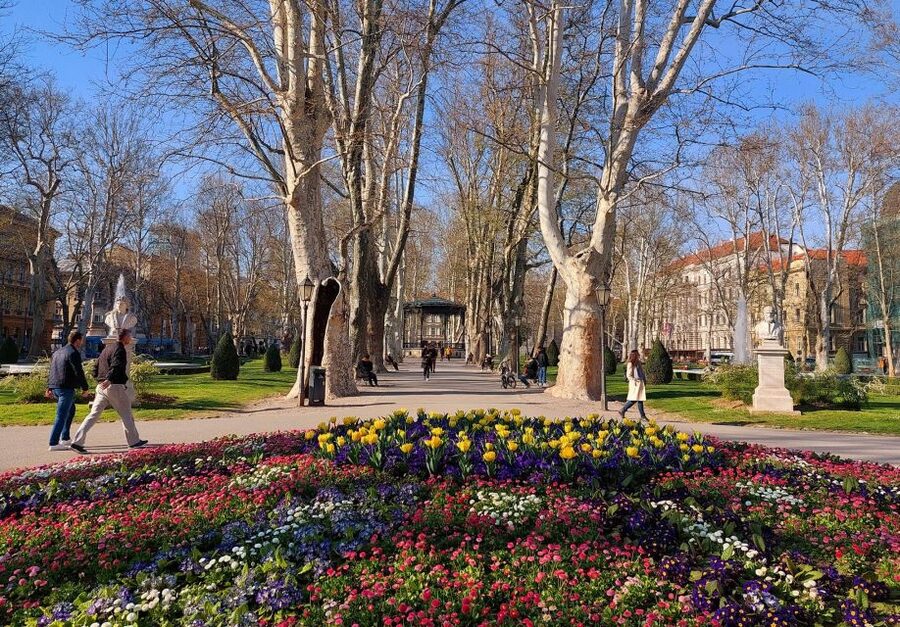 Exclusive old Zagreb walking tour - Kamenita Vrata and the Upper Town