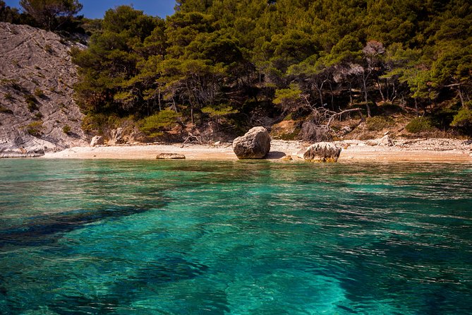 Exclusive Private Tour: Red Rocks & Pakleni Islands - Who will enjoy this boat trip most?