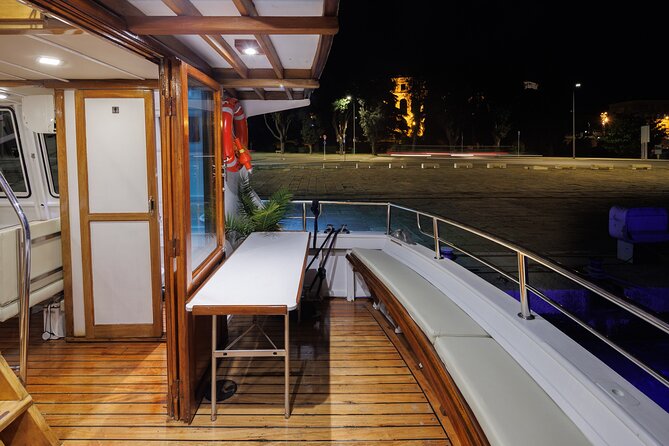 Fantastic DOLPHIN & SUNSET TOUR with dinner ( Pula-NP BRIJUNI ) - Vanga Island and the Tito connection