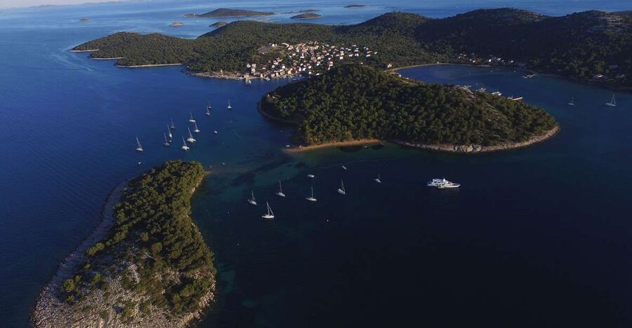 From Biograd: Golden Island of Vrgada Trip with Lunch - Passing Košara in search of dolphins