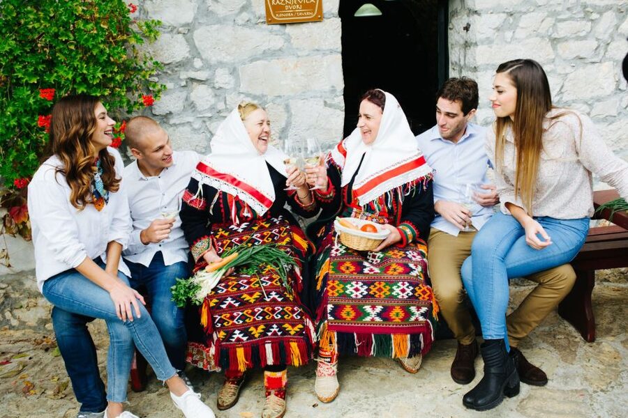 From Biograd: Wine and Olive Oil Tasting in Ražnjevića Dvori - Who should book this experience?