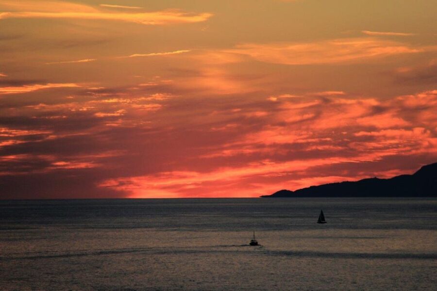 From Dubrovnik: Golden Hour Sunset Cruise with Free Drinks - Why seeing Dubrovnik from the sea matters