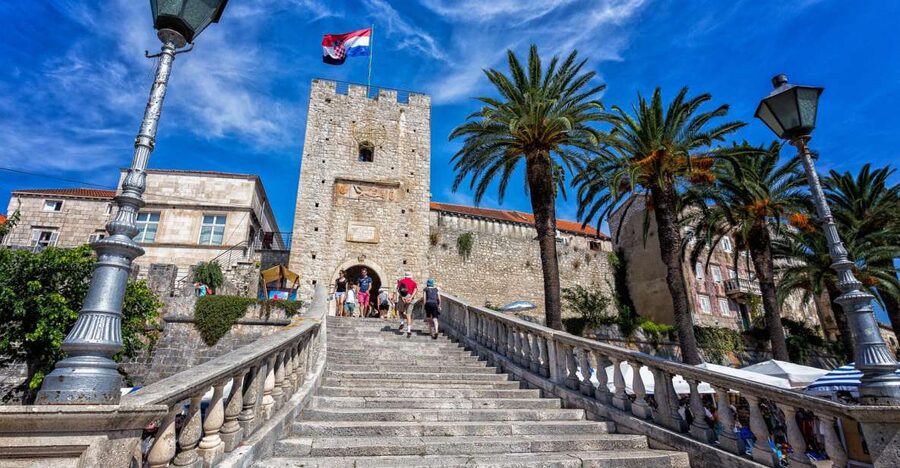 From Dubrovnik: Island of Korčula with wine tasting - Crossing from Orebić to Korčula