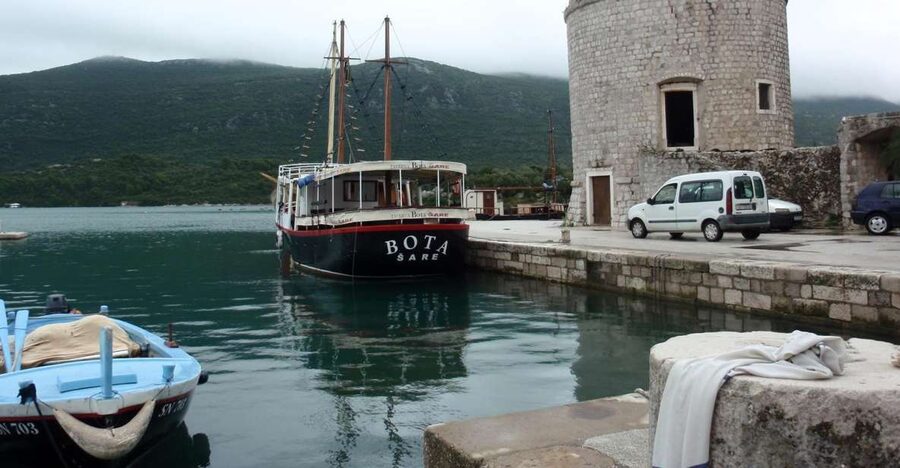 From Dubrovnik: Mali Ston Oyster Paradise Tour with Transfer - Why Ston makes a fine first stop