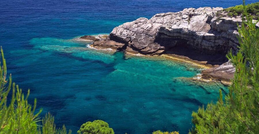 From Dubrovnik: Pvt Speedboat Cruise to Mljet&Sipanska Luka - Sailing past Jakljan and Olipa