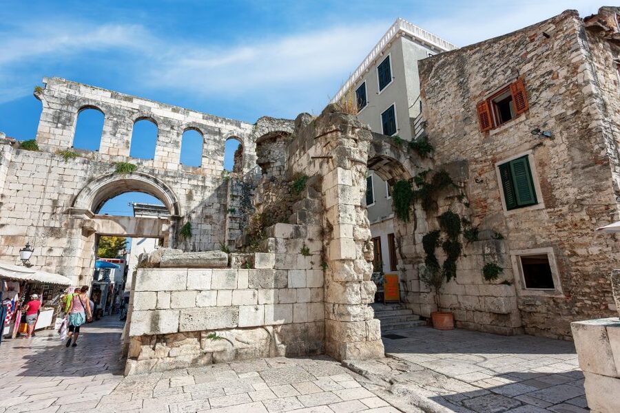 From Dubrovnik: Split Day Trip and City Tour with Transfers - Key points before you book