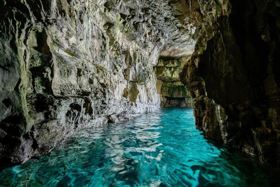 From Fazana: Sea caves, hidden island, cliffs and more... - Cliff jumps for confident swimmers