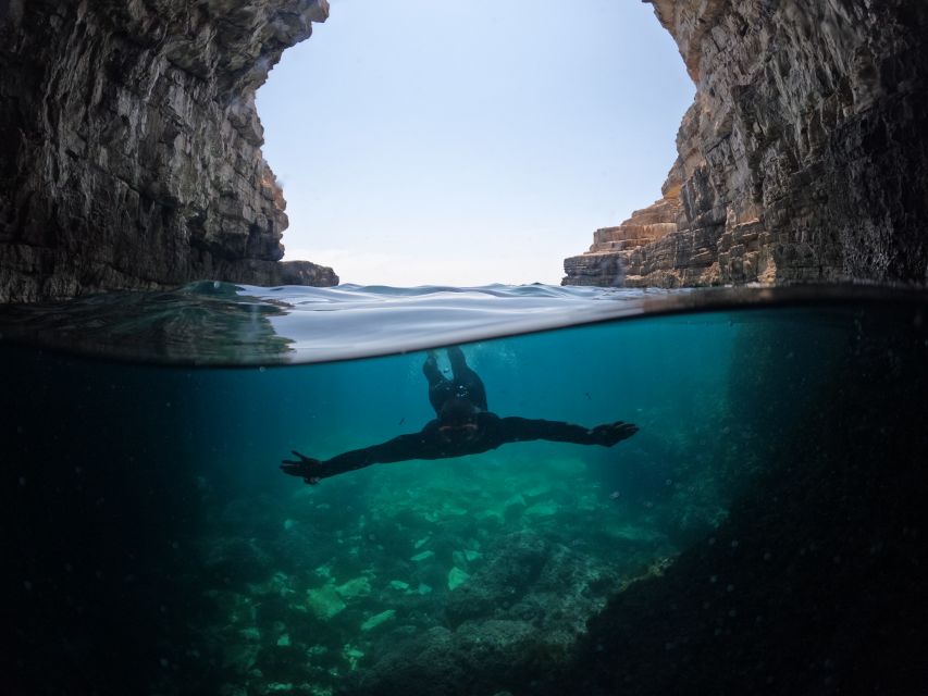 From Fažana: snorkeling at sea cave and Brijuni Island - Leaving Fažana for Pula’s breakwater