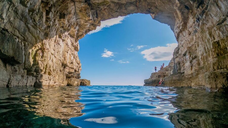 From Fažana: snorkeling at sea cave and Brijuni Island - What the private boat format adds