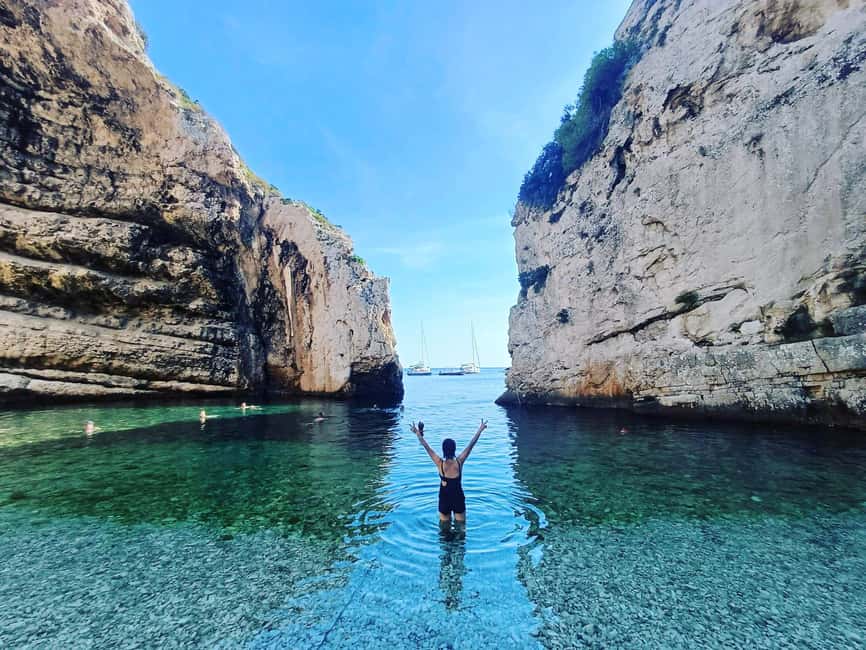 From Hvar: Blue Cave and 5 Islands Boat Tour - What the skipper adds to the experience