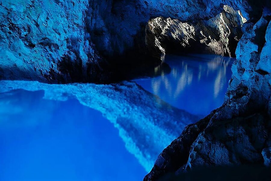 From Hvar: Blue cave group speedboat tour full day - Who should book this boat tour?