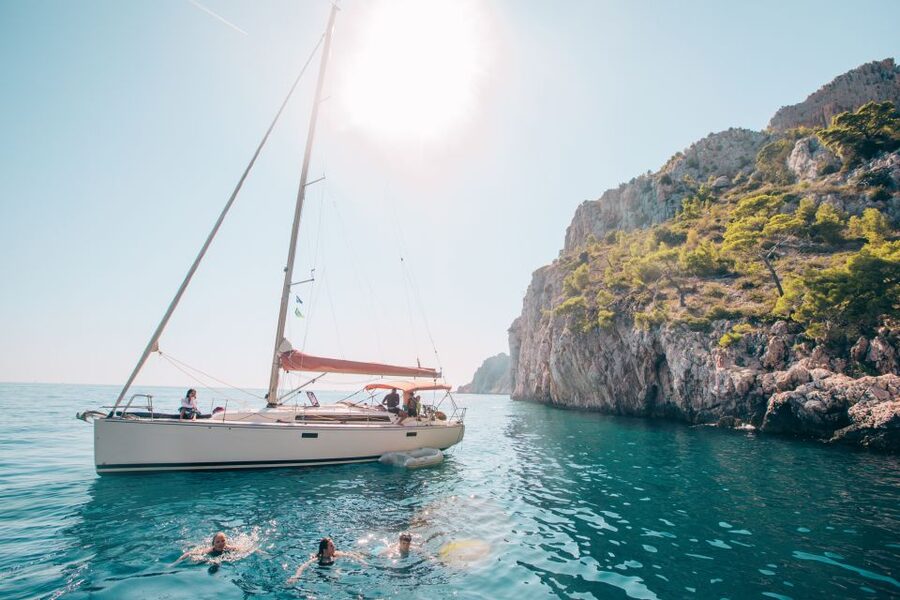 From Hvar: Pakleni Islands & Red Rocks Comfort Sailboat Tour - Why this small sailboat makes a difference