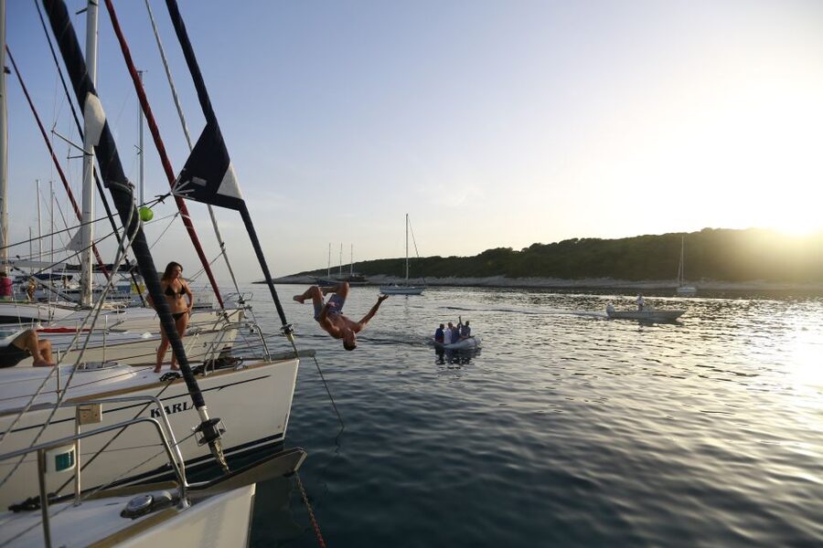 From Hvar: Pakleni Islands & Red Rocks Comfort Sailboat Tour - What the price includes, and what it does not
