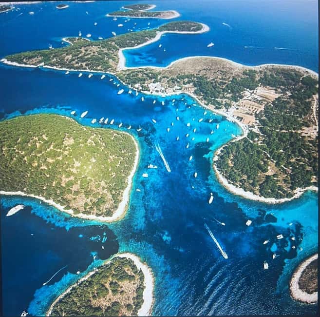 From Hvar: Private tour of Red Rocks & Pakleni Islands - Zaraće and Velo Borce, two stops for clear water and photographs