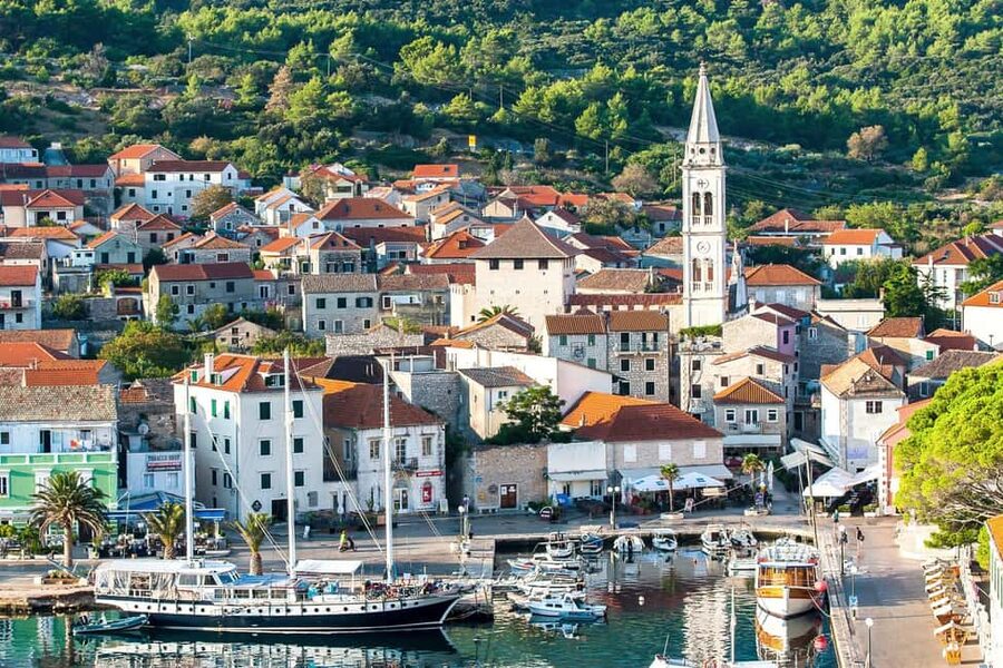 From Makarska: Hidden Gems of Hvar Island's North Shore - The 35-minute ride from Makarska