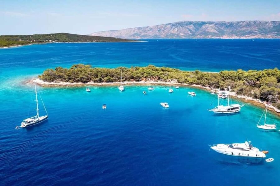 From Makarska:Hvar and Brač Island : Day Tour with speedboat - Golden route: Brač beaches, Zlatni Rat, and Hvar’s small towns