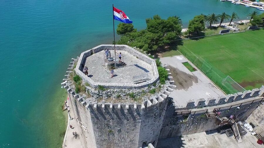 From Omiš: Krka Waterfalls and Trogir Small Group Tour - Krka National Park and the Skradinski Buk walk