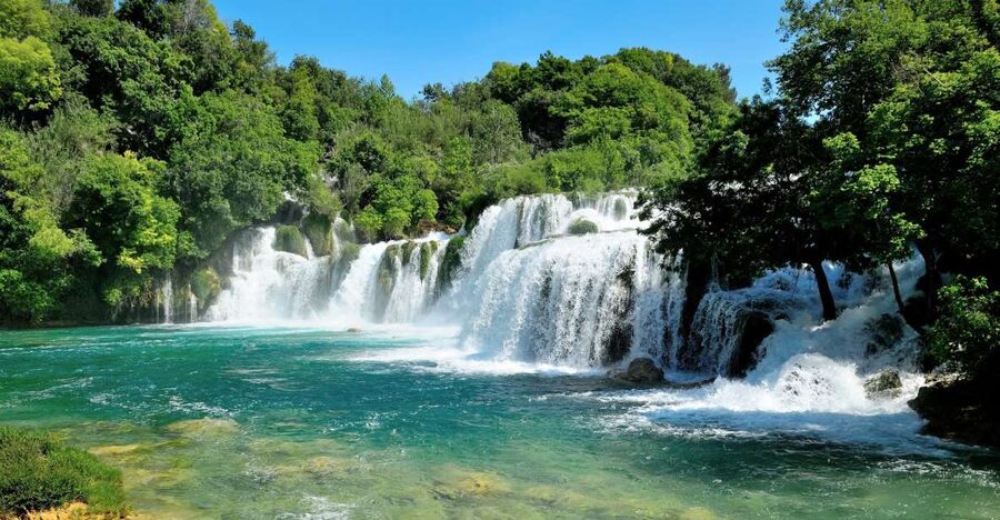From Omiš: Krka Waterfalls and Trogir Small Group Tour - Meeting in Omiš and setting off early
