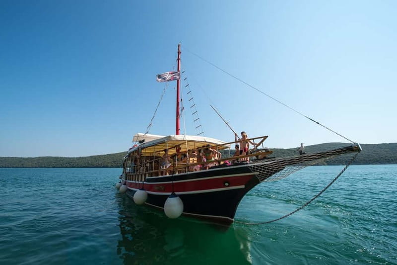 From Poreč: Boat Day Trip to Rovinj with Fish Lunch - Sailing south along the Istrian coast