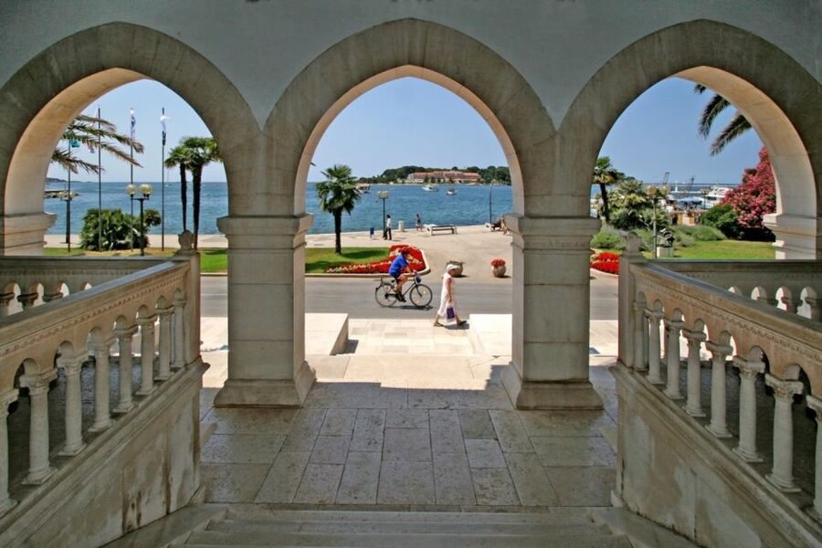 From Rovinj: Istria Day Tour to Poreč, Grožnjan & Motovun - Should you book the Poreč, Grožnjan, and Motovun tour?