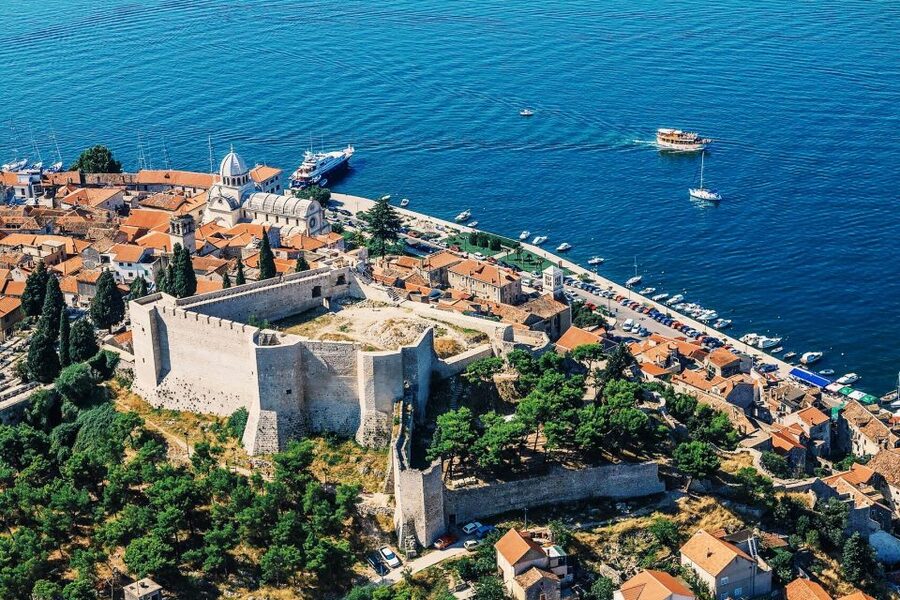From Sinj: 1.5-Hour Private Flight over Kornati & Šibenik - Turning back toward Šibenik and Sinj