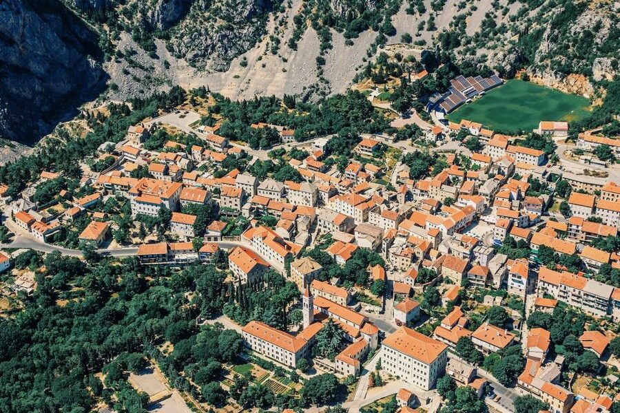 From Sinj: Flight Over Imotski, Trilj, Omiš, and Split - Klis Fortress and the return to Sinj