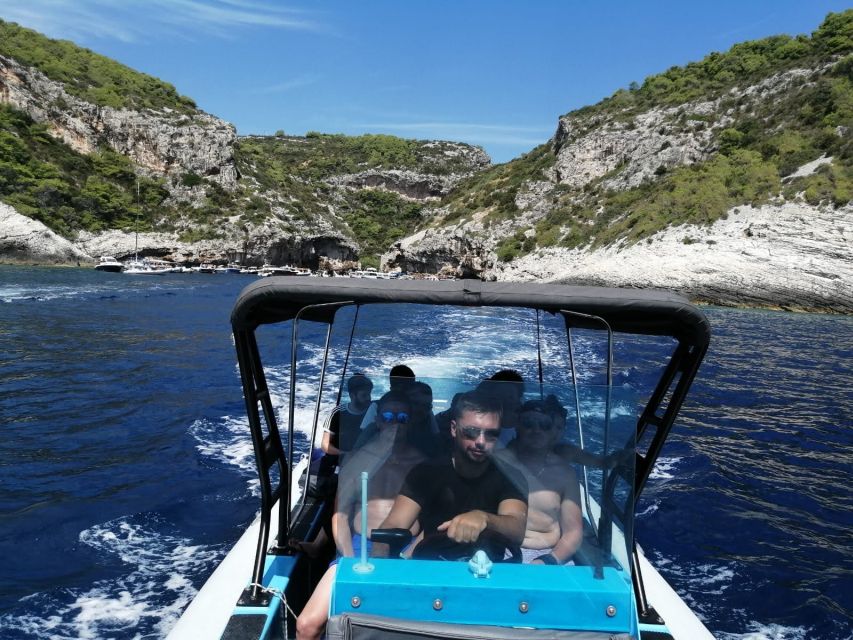 From Split: Blue Cave and 5 islands-Day Tour - Komiža gives Vis a human scale