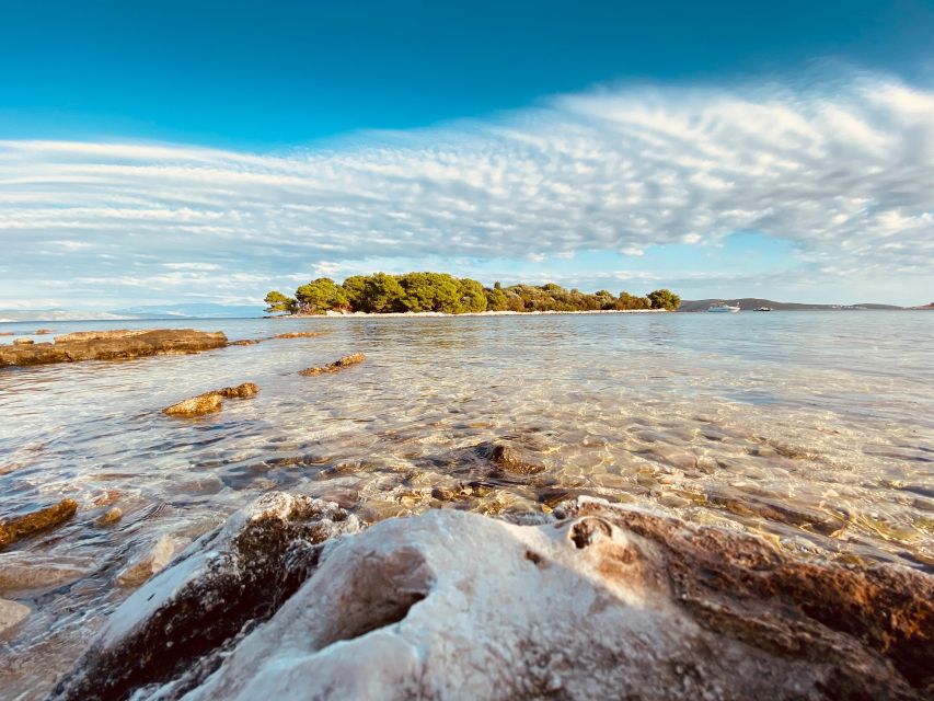 From Split: Blue Lagoon, Šolta, and Trogir Speedboat Tour - How the timing shapes the experience