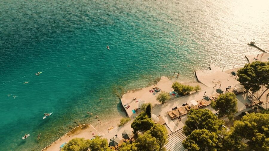 From Split: Brač Island Beach Bar and Pool Party - How this compares with a regular beach day from Split