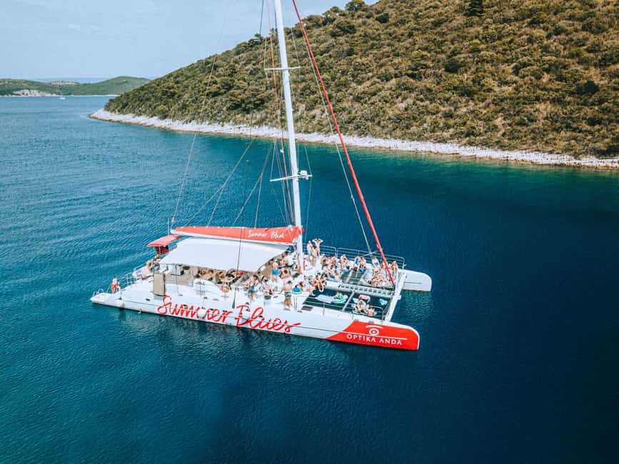 From Split: Catamaran Cruise to Golden Horn & Brač island. - Crossing Brač from Supetar to Bol