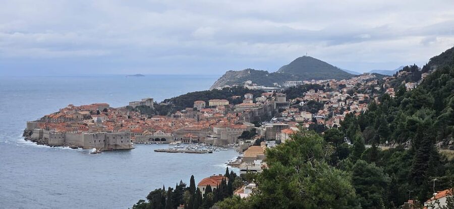 From Split: Dubrovnik Day Trip incl. Stop in Ston - Ston gives the day its best food stop