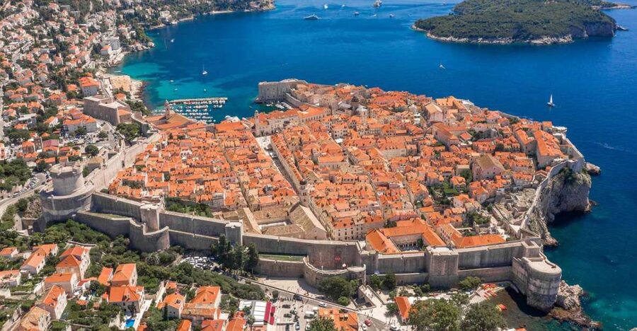 From Split: Dubrovnik Guided Day Trip - Entering Dubrovnik through Stradun
