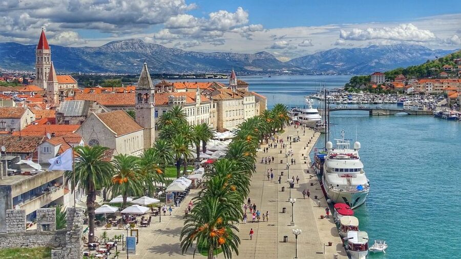 From Split: Half-Day Tour of Trogir Old Town in Small Group - The 45-minute ride from Split to Trogir