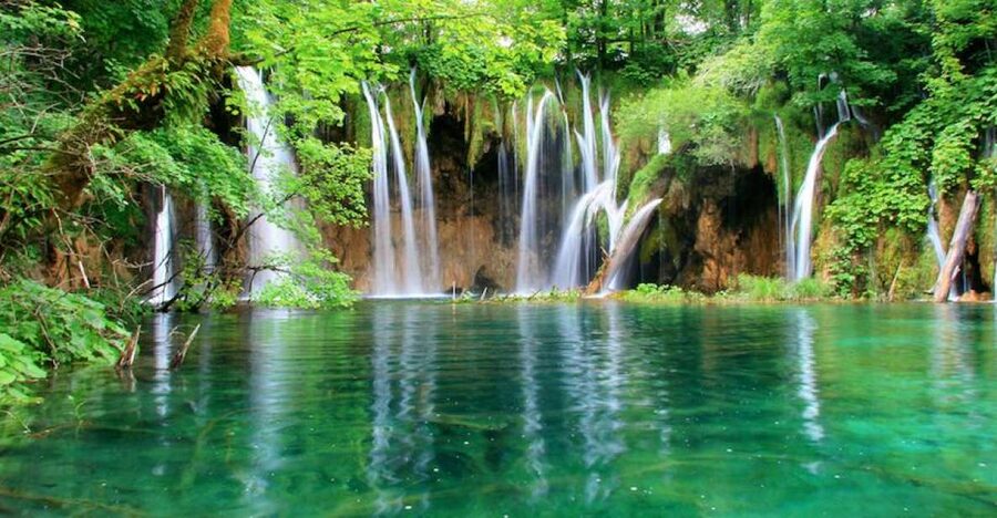 From Split or Trogir: Plitvice Lakes Private Tour - Four hours among the 16 lakes