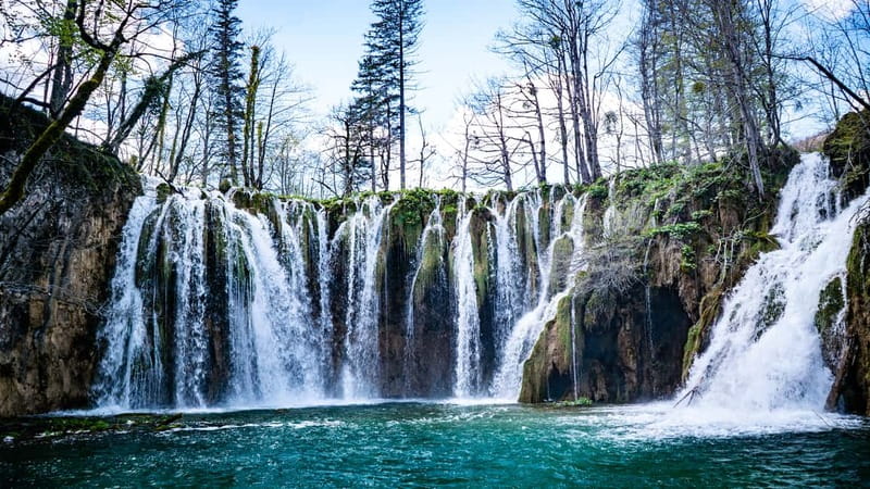 From Split: Plitvice Lakes Guided tour - The 3.5-hour drive from Split or Trogir