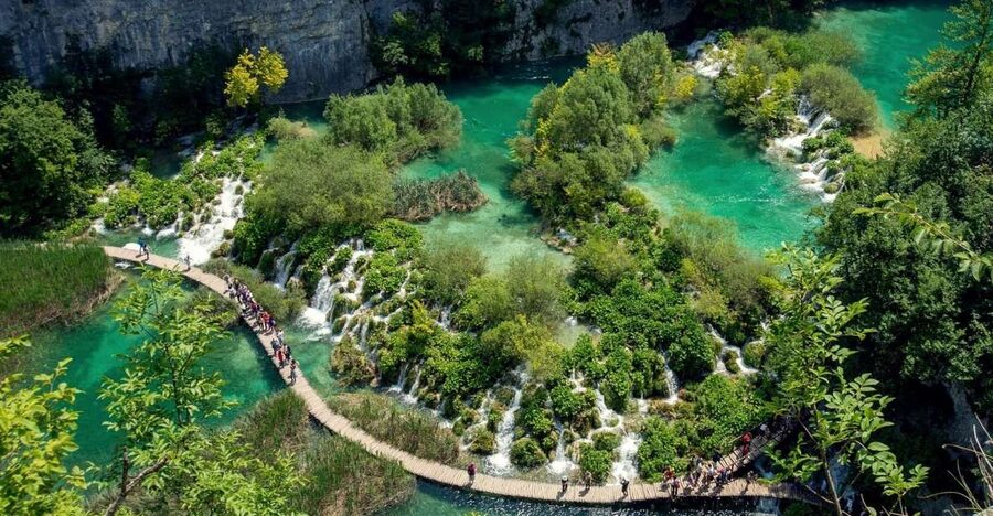 From Split: Private Tour to Plitvice Lakes National Park - Entering a UNESCO park of lakes and waterfalls