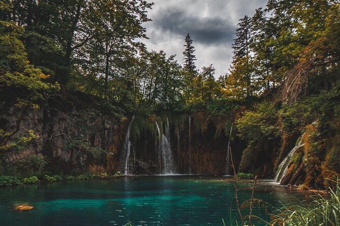From Split: Self-Guided Plitvice Lakes Day Tour with Boat Ride - Entering a park of 16 connected lakes
